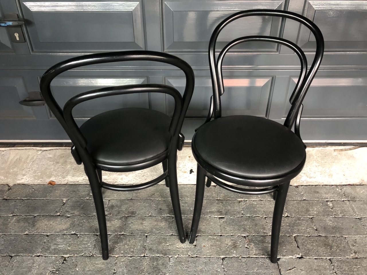 Ton zwarte houten horeca stoelen thonet bar cafe stoelen